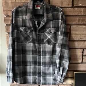 Wrangler men’s shirt